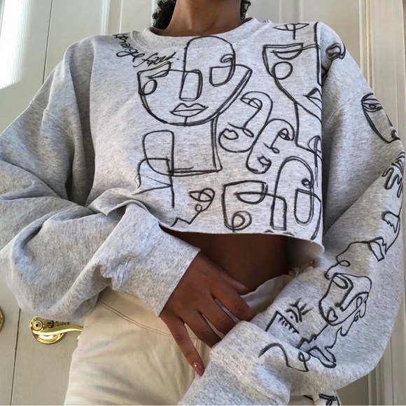 Gildan Tops - Cropped Sweater